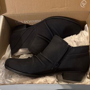 Life Stride Black Ankle Booties